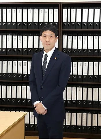 行政書士オフィスセレッソ 代表 佐倉陽治